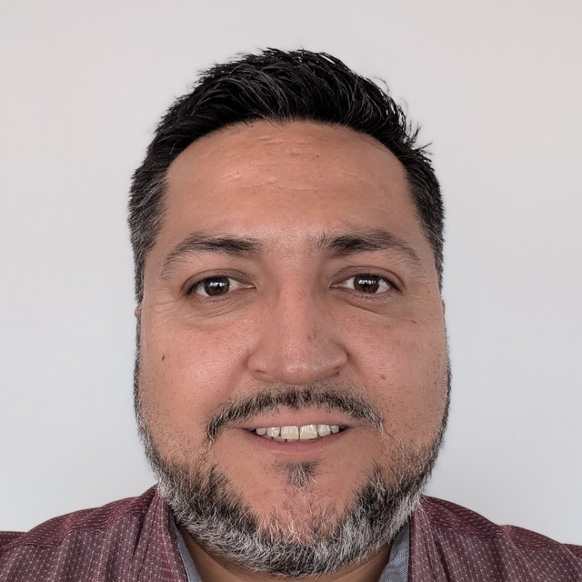 Roberto Navarrete, Tech Lead y Solutions Architect en Quito, Ecuador